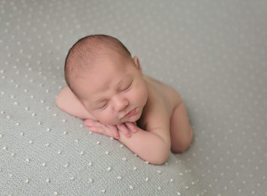 Newborn photographer in Raleigh, NC